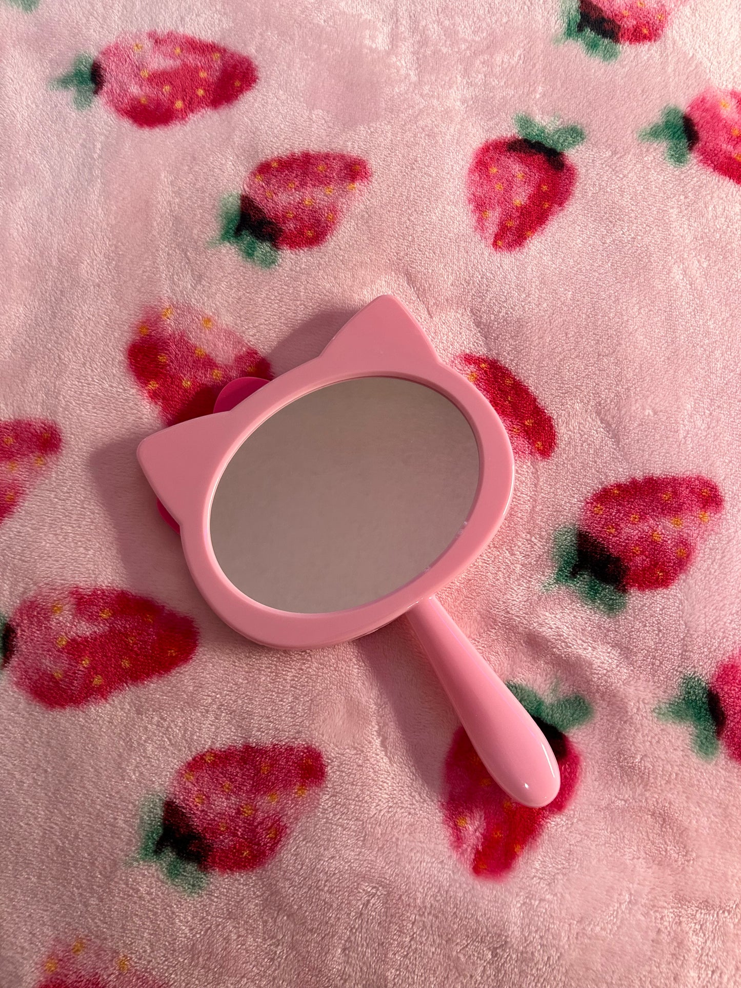 Hello Kitty Mirror